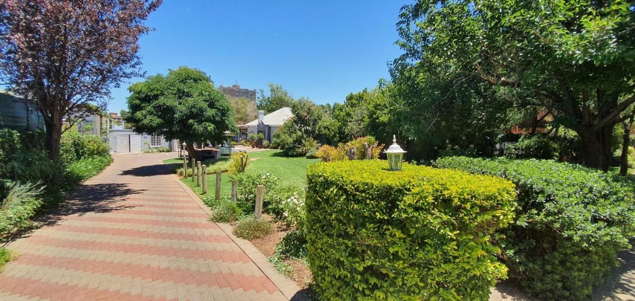 Acacia Westdene B&B Bloemfontein Exterior photo